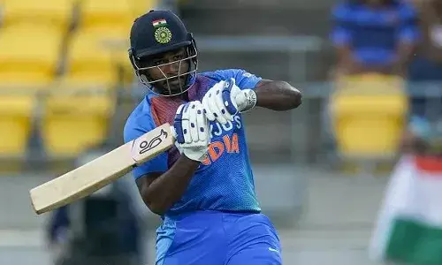 ఇలా అయితే క‌ష్టం సంజూ.. 18, 20, 30లు చాల‌వు