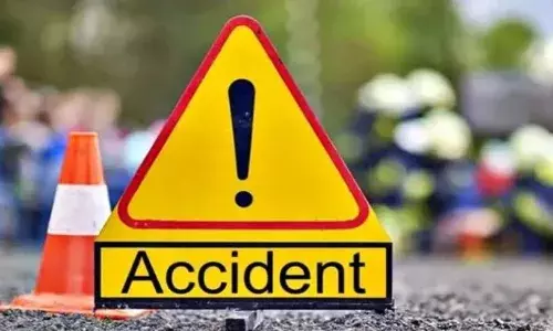 మేడ్చల్లో ఘోర రోడ్డుప్రమాదం.. ఇద్దరు దుర్మరణం