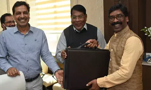 విద్యార్థుల కోసం గురూజీ క్రెడిట్ కార్డ్ స్కీమ్