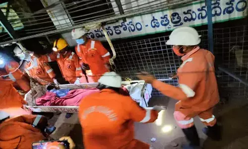 విషాదం.. సింగరేణి బొగ్గుగనిలో చిక్కుకున్న ముగ్గురు మృతి