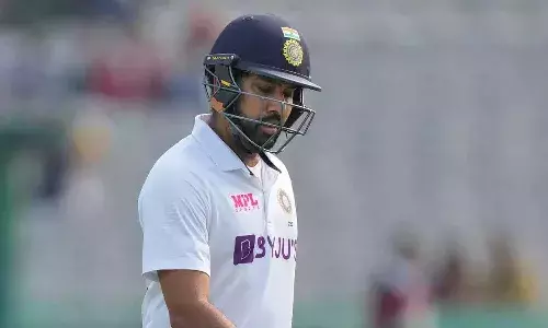 రోహిత్ శర్మ ఆ ఒక్క షాట్ ఆడకుండా ఉంటే చాలు: గవాస్కర్