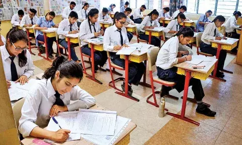 ఏపీ 10వ తరగతి పరీక్షలు వాయిదా.!