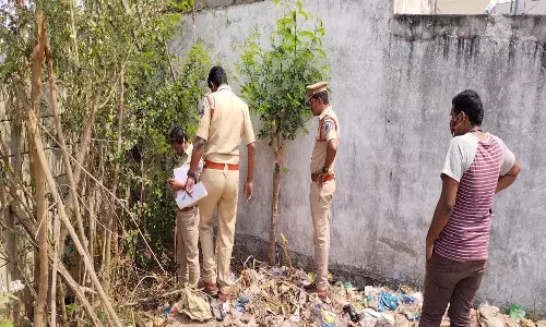 వనస్థలిపురంలో కలకలం.. కుక్క నోట్లో బాలుడి తల
