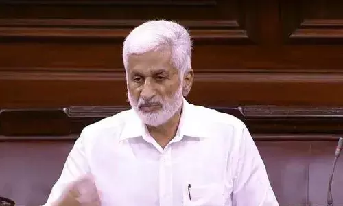 ఉక్రెయిన్ వైద్య విద్యార్ధులను దేశీయ వర్సిటీల్లో సర్దుబాటు చేయాలి