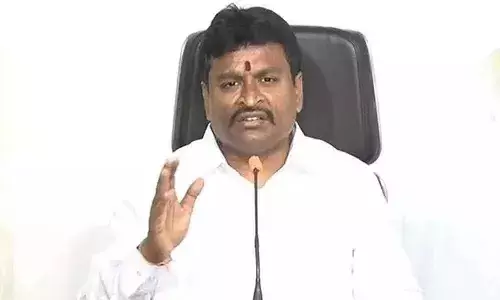 వైసీపీకి వ్యతిరేకంగా మాట్లాడే అర్హత పవన్ కళ్యాణ్కు లేదు.. మంత్రి వెల్లంపల్లి శ్రీనివాస్ ఫైర్