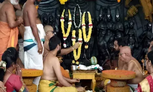 భ‌ద్రాద్రి రామాల‌యంలో శ్రీరామ‌న‌వ‌మి వేడుక‌లు ప్రారంభం