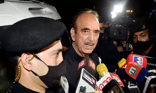 కాంగ్రెస్ సహా అన్ని పార్టీలు కుల, మత ప్రాతిపదికన ప్రజల మధ్య విభేదాలు సృష్టిస్తున్నాయి