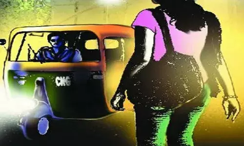 ఆటోను దారి మళ్లించి వైద్యురాలిపై సామూహిక అత్యాచారం