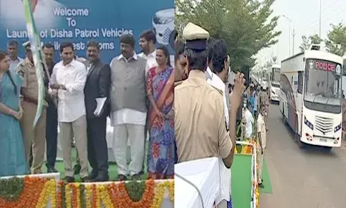 దిశ పెట్రోలింగ్ వాహనాలను ప్రారంభించిన సీఎం జగన్