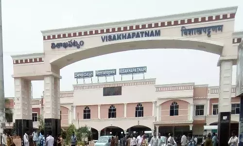 విశాఖ కేంద్రంగా దక్షిణ కోస్తా రైల్వేజోన్ ఏర్పాటుకు ఆమోదం