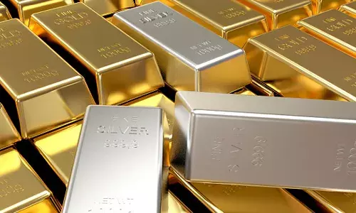 గుడ్న్యూస్.. తగ్గిన బంగారం, వెండి ధరలు