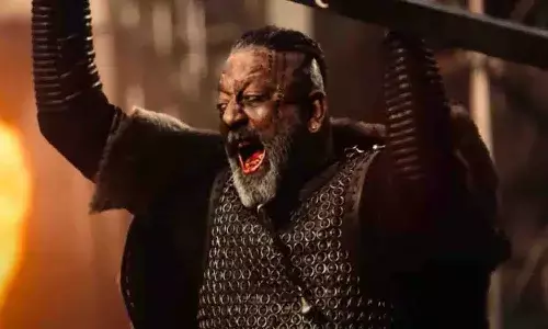 సంజయ్ దత్ అధీర పాత్ర చేయడానికి ఆమెనే కారణమట