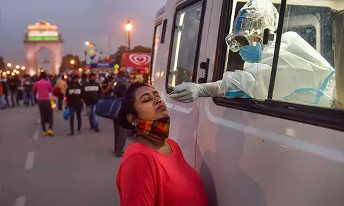 దేశ రాజధానిలో ఒక్కరోజే 50 శాతం పెరిగిన కొత్త కేసులు