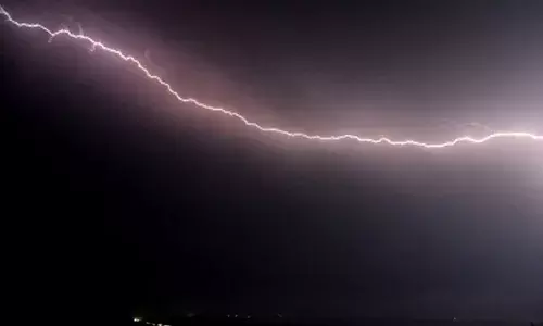 అసోంలో వర్ష బీభత్సం.. పిడుగుపాటుకు 8 మంది మృతి