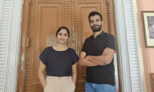 చిప్స్-బిస్కెట్ ప్యాకెట్ కవర్స్ తో ఫర్నీచర్ తయారు చేస్తూ.. లాభాల బాట..!