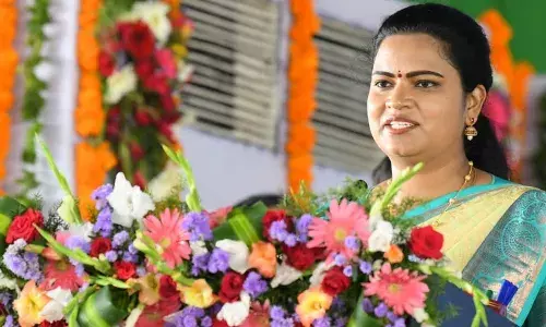 ఆరోగ్య శాఖ మంత్రిగా బాధ్యతలు స్వీకరించిన విడదల రజినీ