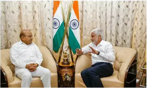 కర్ణాటక గవర్నర్తో విజయసాయిరెడ్డి భేటీ