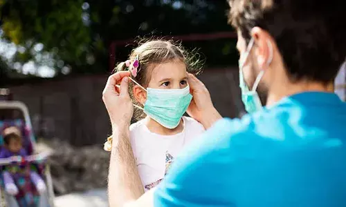 మాస్క్ తప్పనిసరి చేస్తూ నిర్ణయం