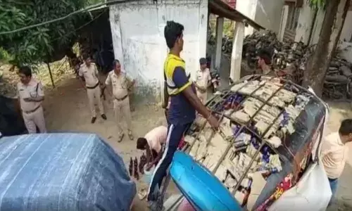 వావ్.. మద్యం స్మగ్లింగ్ కు ఎంత ప్లానింగో..