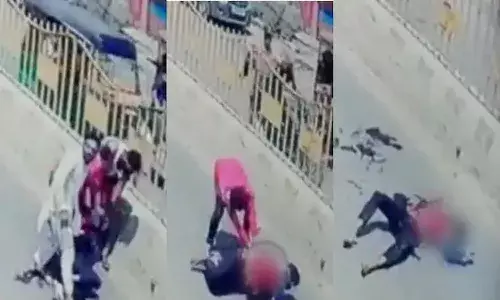 మొత్తం కెమెరాలో రికార్డు అయింది.. నడి రోడ్డుపై దారుణం