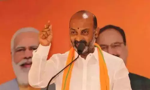 ప్రశాంత్ కిషోర్ ద్వారా ఇరువర్గాలు రహస్య ఒప్పందం చేసుకుంటున్నాయి