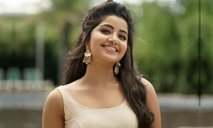 అభిమానులు ఇలా కూడా చేస్తారా అంటూ షాక్ అయిన అనుపమ పరమేశ్వరన్