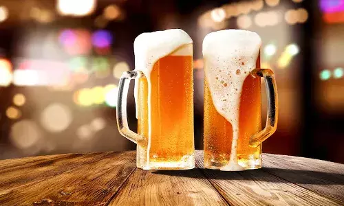 మందుబాబులకు షాక్.. పెరగనున్న బీర్ల ధరలు..!