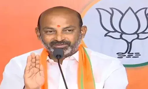 ప్లీనరీలో ఈ 21 ప్రశ్నలకు సమాధానం చెప్పాలి : బండి సంజయ్