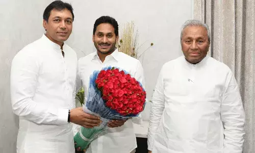 టికెట్ విషయంలో సీఎం ను కలిసిన మేకపాటి రాజమోహన్ రెడ్డి