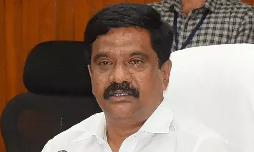 మంత్రి వేముల ప్రశాంత్ రెడ్డి ప్రసంగానికి అడ్డుతగిలిన బీజేపీ కార్యకర్తలు.. జై శ్రీరామ్ నినాదాలు చేస్తూ..