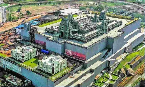 భారంగా పార్కింగ్ ఫీజు.. భక్తుల అసహనం