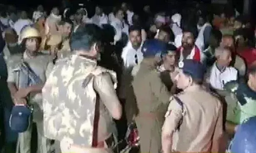ఏడుగురు పోలీసులపై ఎఫ్.ఐ.ఆర్. నమోదు