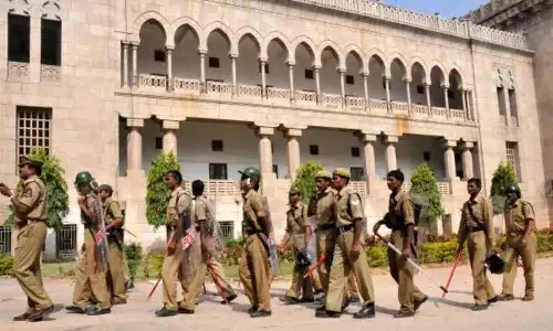 భద్రతా వలయంలో ఓయూ
