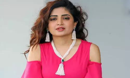 ఇక చాలు.. ఇప్పటికైనా ప్రశాంతంగా బతకనివ్వండి : పూనమ్ కౌర్