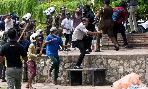 అక్కడ ఆశ్రయం పొందుతున్నారనే సమాచారంతోనే చెలరేగిన నిరసనలు