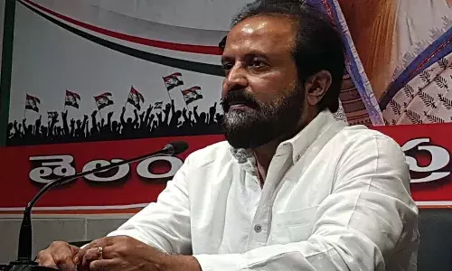 రాష్ట్రం ఇవ్వకుంటే గులాబీ పూలు అమ్ముకుంటూ బతికేవారు : మధుయాష్కీ