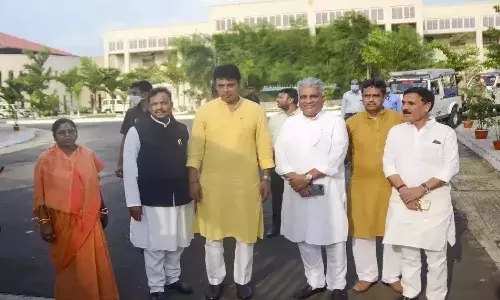 నేడు మంత్రులుగా ప్రమాణస్వీకారం చేయనున్న పదకొండు మంది ఎమ్మెల్యేలు