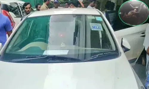 ఎమ్మెల్సీ కారులో మృతదేహం కలకలం.. హత్య చేశారంటున్న కుటుంబ సభ్యులు