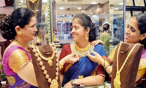 త‌గ్గేదేలే.. ప‌రుగులు పెడుతున్న ప‌సిడి