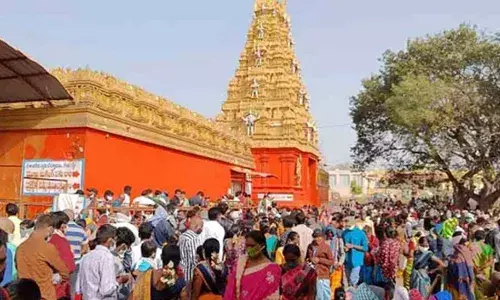 కొండగట్టు అంజన్న క్షేత్రానికి పోటెత్తిన భక్తులు