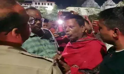 పూరీ ఆలయ ప్రధాన ద్వారానికి 20 మీటర్ల దూరంలో పూజారి కుమారుడి కాల్చివేత