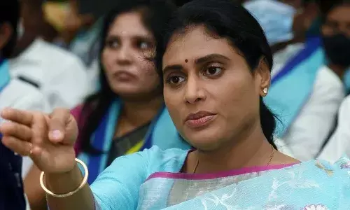 ఎలుకలా బెంగళూరుకు పారిపోయారు