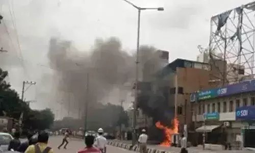 రాయదుర్గంలోని గ్రాండ్ స్పైసీ బావర్చి హోటల్లో అగ్నిప్రమాదం