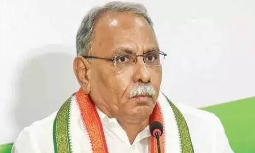 కాంగ్రెస్ సీనియర్ నేత కేవీపీ రామచంద్రరావు ఇంట్లో చోరీ