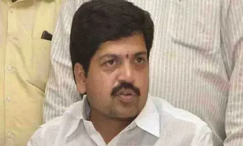అసలు రాష్ట్రాన్ని ఏం చేయాలనుకుంటున్నారు : మాజీ మంత్రి కొల్లు రవీంద్ర