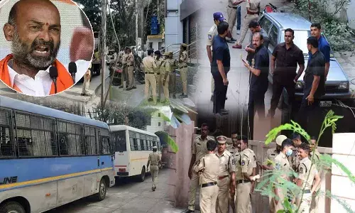 బండి సంజయ్ గృహ నిర్భంధం