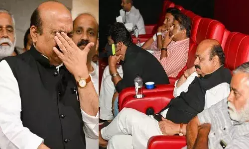 వెక్కి వెక్కి ఏడ్చేన సీఎం.. ఎందుకంటే..?