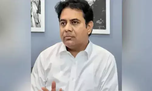ఆ ఆరోపణలపై ప్రధాని, అదానీ ఎందుకు స్పందించరు : మంత్రి కేటీఆర్