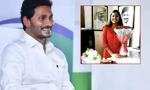 కూతురు కోసం పారిస్ వెళ్లనున్న సీయం జగన్