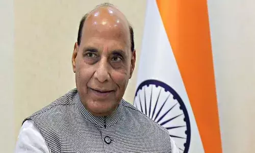 అల్లర్ల మధ్య త్రివిధ దళాధిపతులతో సమావేశమైన రాజ్నాథ్ సింగ్